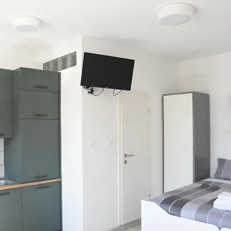 Cozy Near Sandy - Near The Center Of Crikvenica